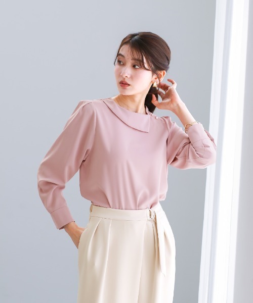 White Collection（ホワイトコレクション）の「【 顔まわり華やぐ 】 ソフトデシン・アシメカラーフレアブラウス（シャツ/ブラウス・レディース・サックスブルー/ピンク/オフホワイト・M/L/S）」の8枚目の写真