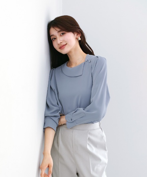 White Collection（ホワイトコレクション）の「【 顔まわり華やぐ 】 ソフトデシン・アシメカラーフレアブラウス（シャツ/ブラウス・レディース・サックスブルー/ピンク/オフホワイト・M/L/S）」の11枚目の写真