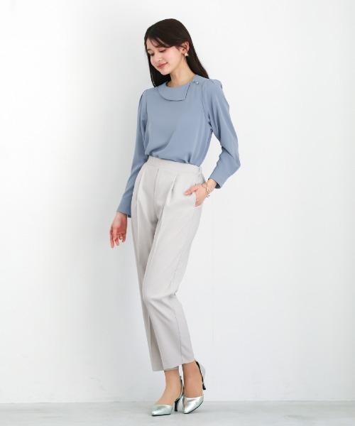 White Collection（ホワイトコレクション）の「【 顔まわり華やぐ 】 ソフトデシン・アシメカラーフレアブラウス（シャツ/ブラウス・レディース・サックスブルー/ピンク/オフホワイト・M/L/S）」の12枚目の写真