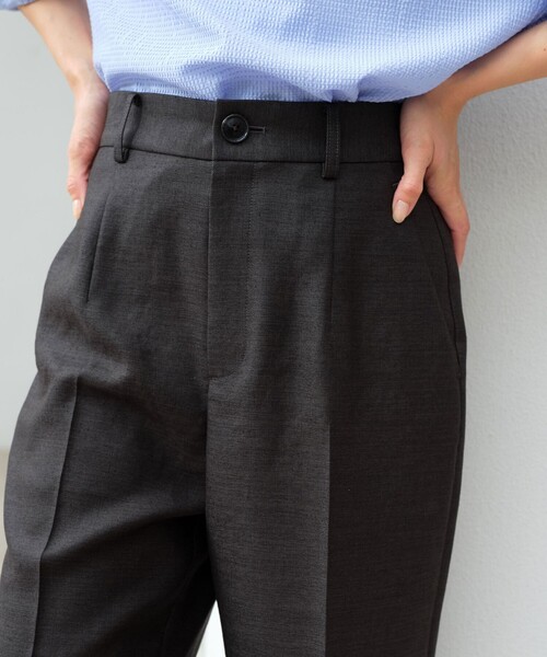 green label relaxing（グリーンレーベルリラクシング）の「［size SHORT/TALLあり］リネンライク セミフレア パンツ（その他パンツ・レディース・ダークブラウン/ダークグレー・SHORT/36/38/40/TALL）」の6枚目の写真