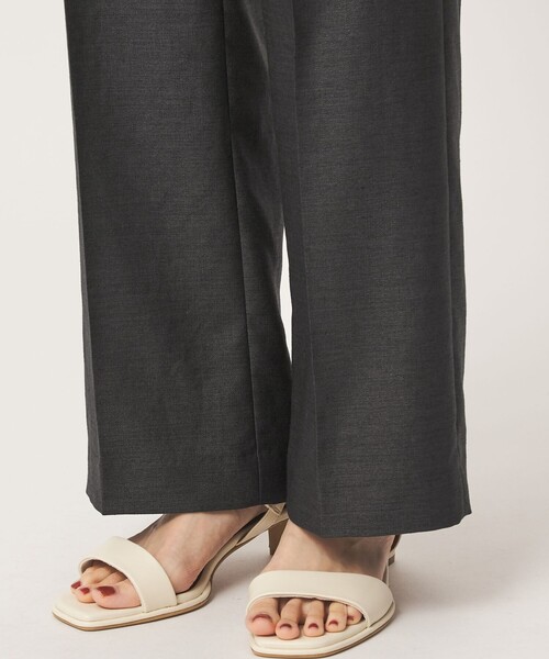 green label relaxing（グリーンレーベルリラクシング）の「［size SHORT/TALLあり］リネンライク セミフレア パンツ（その他パンツ・レディース・ダークブラウン/ダークグレー・SHORT/36/38/40/TALL）」の22枚目の写真