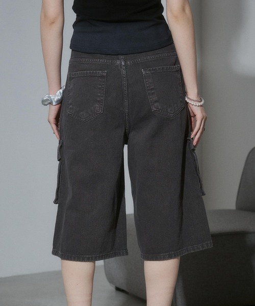 ENVYM(アンビー)の「ウォッシュドカーゴハーフパンツ(カーゴパンツ・レディース・ブラック/ホワイト・SMALL/MEDIUM)」の20枚目の写真