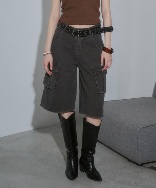 ENVYM(アンビー)の「ウォッシュドカーゴハーフパンツ(カーゴパンツ・レディース・ブラック/ホワイト・SMALL/MEDIUM)」の4枚目の写真