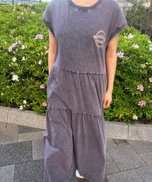 ピグメント加工 バックロゴ ティアード ノースリーブワンピース