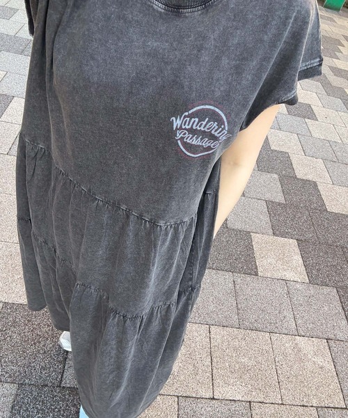 UNDERWRAPS(アンダーラップス)の「ピグメント加工 バックロゴ ティアード ノースリーブワンピース(Tシャツ/カットソー・レディース・グリーン/ブルー/ブラック・L/M)」の6枚目の写真