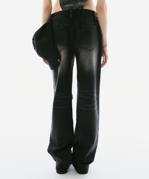 BLONDEY(ブロンディ)の「DISTRESSED STRAIGHT DENIM(デニムパンツ・レディース・ブラック・SMALL/MEDIUM)」の3枚目の写真