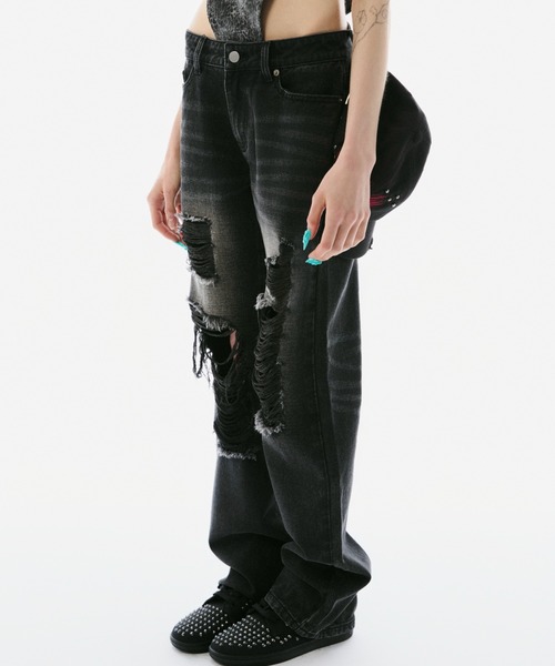 BLONDEY(ブロンディ)の「DISTRESSED STRAIGHT DENIM(デニムパンツ・レディース・ブラック・SMALL/MEDIUM)」の2枚目の写真