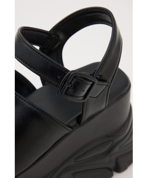 SLY(スライ)の「CHUNKY SNEAKER SOLE SANDAL チャンキースニーカーソールサンダル 夏服(サンダル・レディース・ブラウン系その他2/ブラック・SMALL/LARGE/MEDIUM)」の5枚目の写真