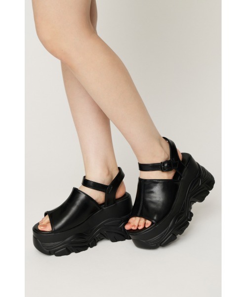 SLY(スライ)の「CHUNKY SNEAKER SOLE SANDAL チャンキースニーカーソールサンダル 夏服(サンダル・レディース・ブラウン系その他2/ブラック・SMALL/LARGE/MEDIUM)」の9枚目の写真