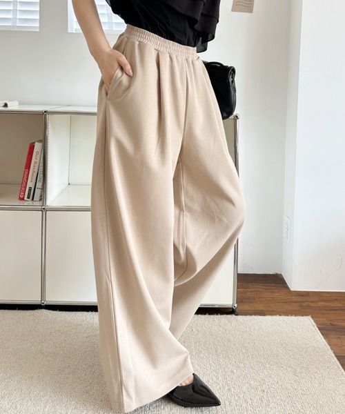 umune(ウムネ)の「スウェットパンツ ワイドパンツ ダンボールニット ウエストゴム ボトムス ロング丈 楽ちん リラクシー スポーティー ルームウェア(スウェットパンツ・レディース・ブラック/ベージュ/ライラック・L/M)」の3枚目の写真