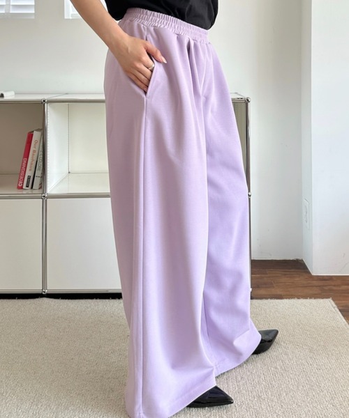 umune(ウムネ)の「スウェットパンツ ワイドパンツ ダンボールニット ウエストゴム ボトムス ロング丈 楽ちん リラクシー スポーティー ルームウェア(スウェットパンツ・レディース・ブラック/ベージュ/ライラック・L/M)」の1枚目の写真