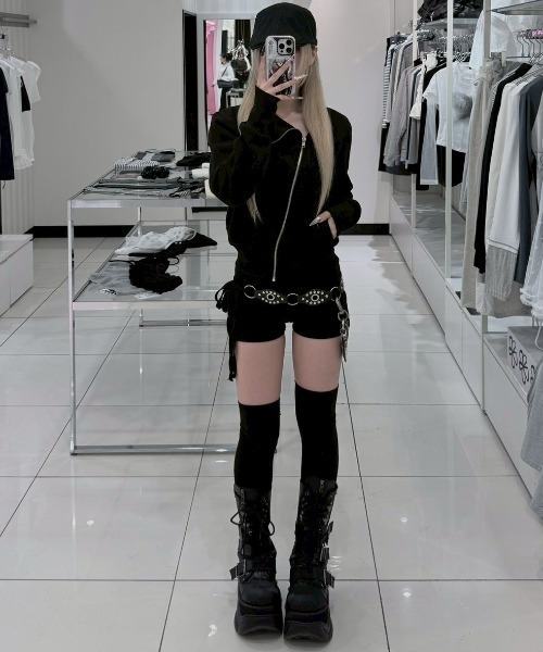 Never mind the XU(ネバーマインドザエックスユー)の「【Never mind the XU】studs western belt / 【ネバーマインド ザ エックスユー】スタッズウエスタンベルト(ベルト・レディース・ブラック・ONE SIZE)」の13枚目の写真