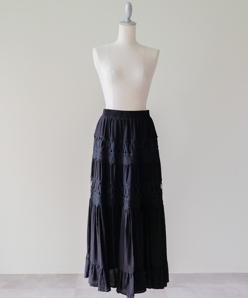 DOLLUPOOPS(ドールアップウップス)の「Lace Panel Tiered Long Skirt(レース切替ティアードロングスカート)(スカート・レディース・オフホワイト/ブラック・FREE)」の16枚目の写真