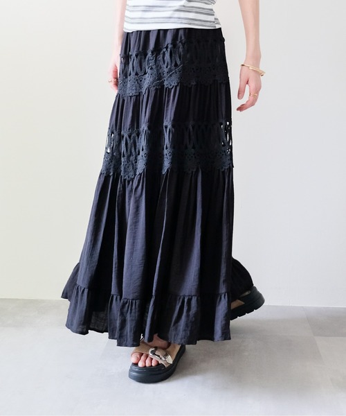 DOLLUPOOPS(ドールアップウップス)の「Lace Panel Tiered Long Skirt(レース切替ティアードロングスカート)(スカート・レディース・オフホワイト/ブラック・FREE)」の11枚目の写真