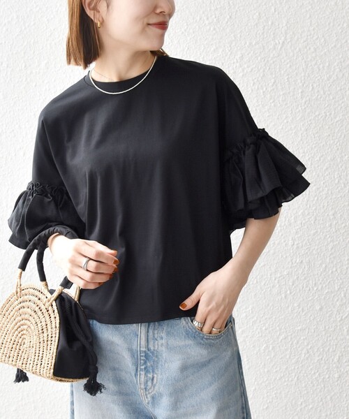 SHIPS any(シップス エニィ)の「SHIPS any:〈洗濯機可能〉フリル スリーブ クルーネック コンパクト TEE(Tシャツ/カットソー・レディース・ホワイト/ライトブルー/ブラック・ONE SIZE)」の3枚目の写真