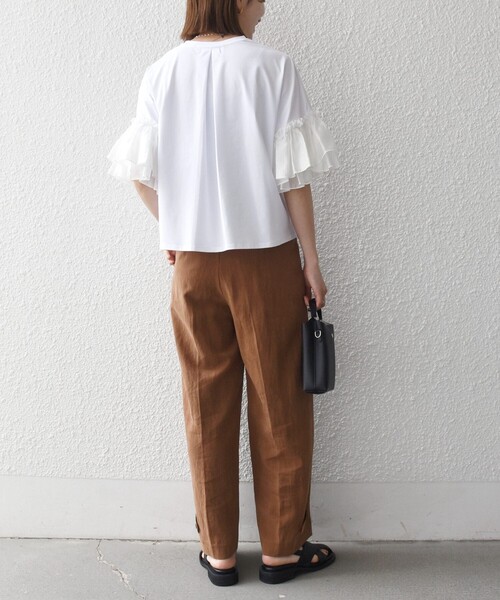 SHIPS any(シップス エニィ)の「SHIPS any:〈洗濯機可能〉フリル スリーブ クルーネック コンパクト TEE(Tシャツ/カットソー・レディース・ホワイト/ライトブルー/ブラック・ONE SIZE)」の5枚目の写真