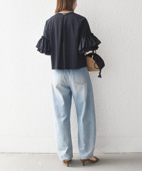 SHIPS any(シップス エニィ)の「SHIPS any:〈洗濯機可能〉フリル スリーブ クルーネック コンパクト TEE(Tシャツ/カットソー・レディース・ホワイト/ライトブルー/ブラック・ONE SIZE)」の13枚目の写真