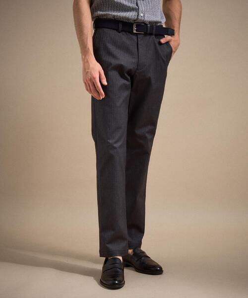 TAKEO KIKUCHI(タケオキクチ)の「【銘品】播州織り ヘリンボン ストレートパンツ(スラックス・メンズ・ネイビー/チャコールグレー/ブルー/ベージュ/グレー・03/01/04/00/06/05/02)」の2枚目の写真