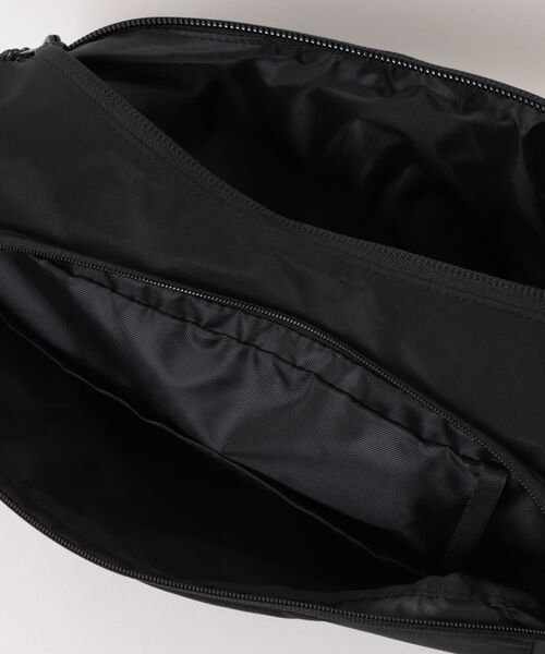 COBMASTER(コブマスター)の「【COBMASTER / コブマスター】COB Air WP MOONSHAKE SHOULDER BAG(ショルダーバッグ・メンズ・ブルー/レッド/ブラック/セージグリーン・FREE)」の9枚目の写真