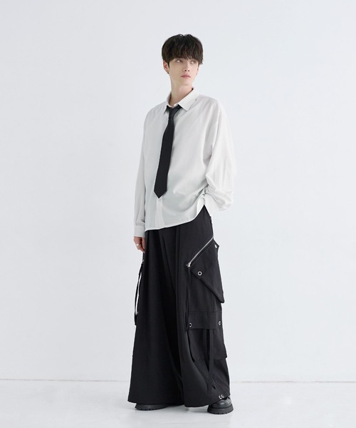 LILL(リル)の「ルースシルエットサイドスリットウールミックスレギュラーシャツ(シャツ/ブラウス・メンズ・サックスブルー/チャコール/ホワイト・L/M/S/XL)」の11枚目の写真