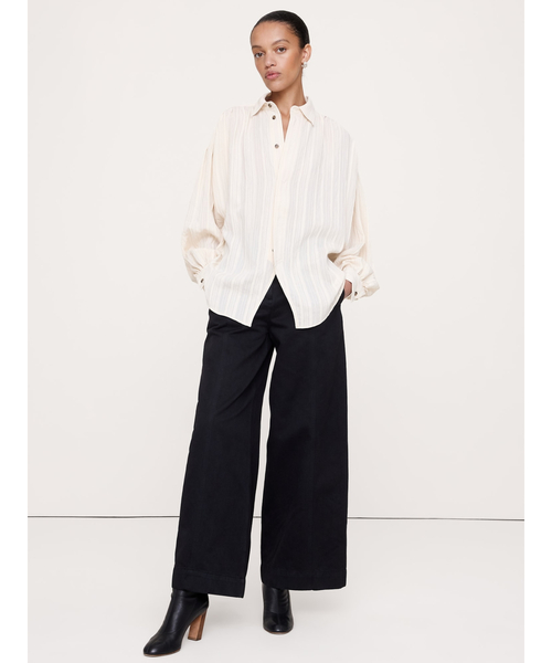 Banana Republic(バナナリパブリック)の「オーバーサイズ テクスチャード チュニック(シャツ/ブラウス・レディース・ホワイト・S)」の1枚目の写真