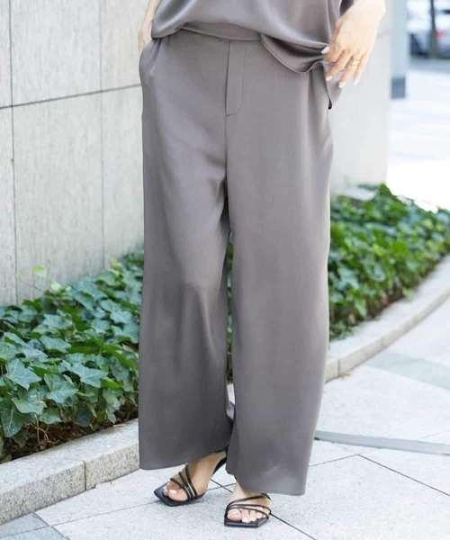 MICHEL KLEIN（ミッシェル・クラン）の「[セットアップ対応]サテンワイドパンツ（その他パンツ・レディース・ネイビー/モカ・40/38）」の2枚目の写真