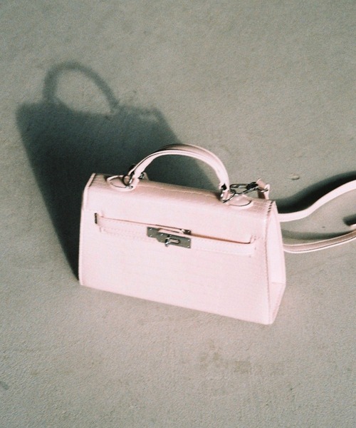Carmelo(カーメロ)の「Lock Mini Croco Bag / ミニクロコエンボスバッグ(ショルダーバッグ・レディース・ピンク/ホワイト・FREE)」の20枚目の写真