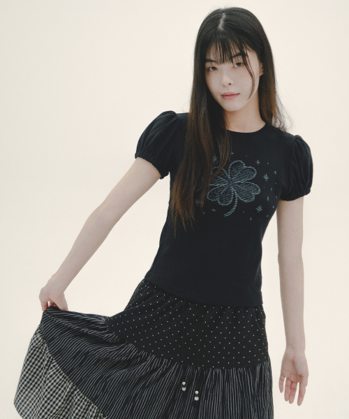 MIHEV（ミヘブ）の「ポインテル クローバー パフ Tシャツ ブラック ミント（Tシャツ/カットソー・レディース・その他・FREE）」の2枚目の写真