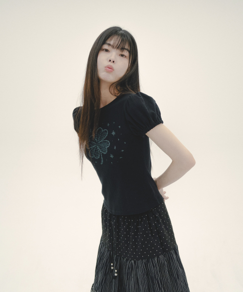 MIHEV（ミヘブ）の「ポインテル クローバー パフ Tシャツ ブラック ミント（Tシャツ/カットソー・レディース・その他・FREE）」の3枚目の写真