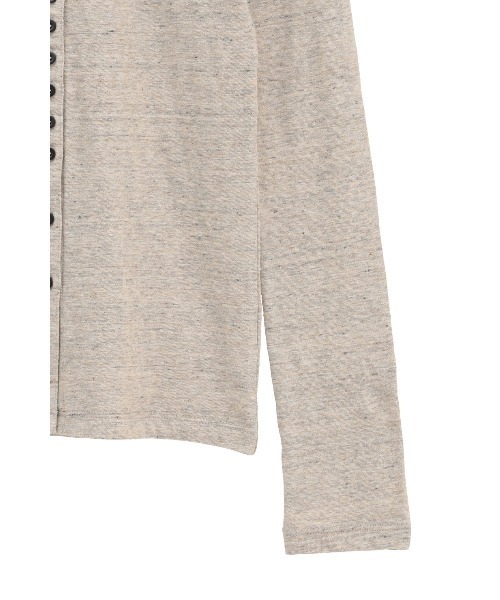 CLANE（クラネ）の「BUTTON DETAIL CUT TOPS（Tシャツ/カットソー・レディース・アイボリー/ネイビー・2/1）」の9枚目の写真