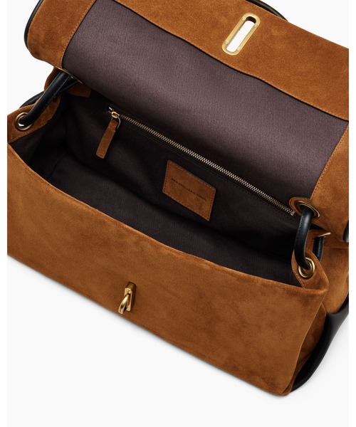 MARC JACOBS（マークジェイコブス）の「SUEDE DUAL SHOULDER BAG/ザ スエード デュアル バッグ ショルダー ラージ（ショルダーバッグ・レディース・ブラウン・ONE SIZE）」の5枚目の写真