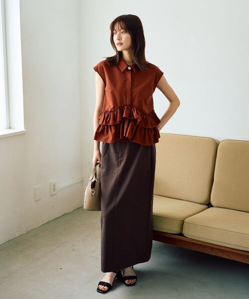 YECCA VECCA(イェッカヴェッカ)の「ビジュー釦ラッフルブラウス(シャツ/ブラウス・レディース・ブラック/テラコッタ/ベージュ・FREE)」の12枚目の写真