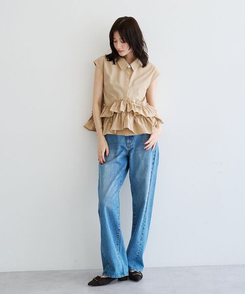 YECCA VECCA(イェッカヴェッカ)の「ビジュー釦ラッフルブラウス(シャツ/ブラウス・レディース・ブラック/テラコッタ/ベージュ・FREE)」の19枚目の写真