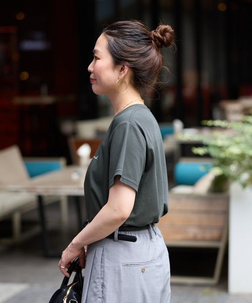 B.C STOCK（ベーセーストック）の「《追加5》ウォッシャブル / 接触冷感 / スムースワンポイントロゴTEE（Tシャツ/カットソー・レディース・ブラウン/ホワイト/ブラック系その他・FREE）」の9枚目の写真