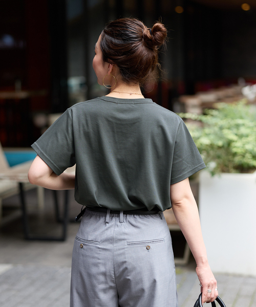 B.C STOCK（ベーセーストック）の「《追加5》ウォッシャブル / 接触冷感 / スムースワンポイントロゴTEE（Tシャツ/カットソー・レディース・ブラウン/ホワイト/ブラック系その他・FREE）」の10枚目の写真