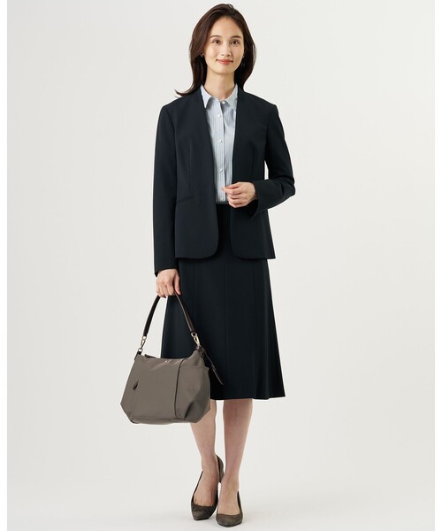 J.PRESS Ladies(J.プレス レディス)の「【定番人気・セットアップ対応】T/R アルガンシルク ノーカラー ジャケット(ノーカラージャケット・レディース・ネイビー系1/ダークブラウン系・XS/S)」の5枚目の写真