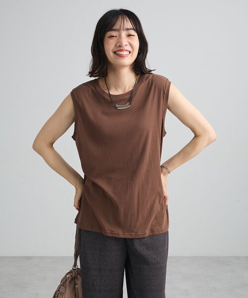 Green Parks(グリーンパークス)の「シアーノースリーブプルオーバー(Tシャツ/カットソー・レディース・ブルー/ブラウン/オフホワイト/ブラック・FREE)」の8枚目の写真