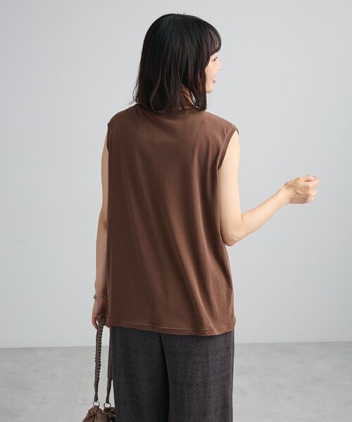 Green Parks(グリーンパークス)の「シアーノースリーブプルオーバー(Tシャツ/カットソー・レディース・ブルー/ブラウン/オフホワイト/ブラック・FREE)」の10枚目の写真