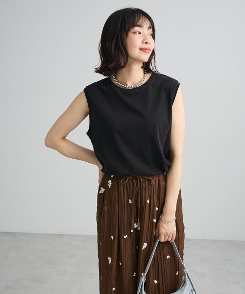 Green Parks(グリーンパークス)の「シアーノースリーブプルオーバー(Tシャツ/カットソー・レディース・ブルー/ブラウン/オフホワイト/ブラック・FREE)」の14枚目の写真