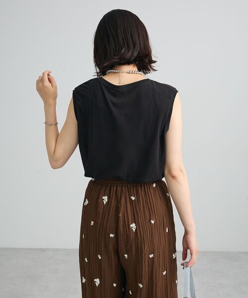 Green Parks(グリーンパークス)の「シアーノースリーブプルオーバー(Tシャツ/カットソー・レディース・ブルー/ブラウン/オフホワイト/ブラック・FREE)」の16枚目の写真