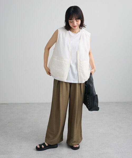 Green Parks(グリーンパークス)の「シアーノースリーブプルオーバー(Tシャツ/カットソー・レディース・ブルー/ブラウン/オフホワイト/ブラック・FREE)」の17枚目の写真