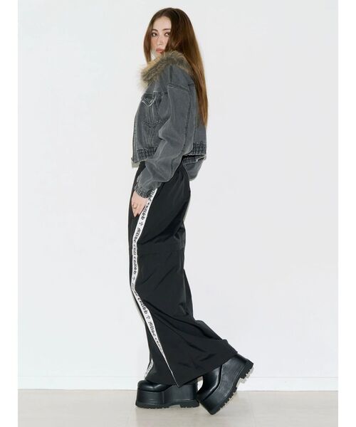 EVRIS(エヴリス)の「フェイクレザープラットフォームブーツ(ブーツ・レディース・ブラック/ブラウン・LARGE/MEDIUM/SMALL)」の11枚目の写真