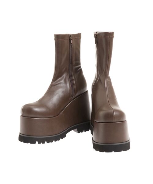 EVRIS(エヴリス)の「フェイクレザープラットフォームブーツ(ブーツ・レディース・ブラック/ブラウン・LARGE/MEDIUM/SMALL)」の7枚目の写真