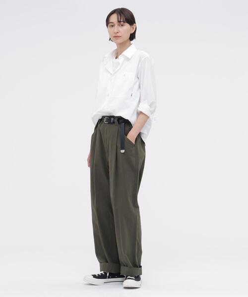 MHL.(エムエイチエル)の「MHL. UTILITY WEAR PIECE DYED COTTON POPLIN SHIRT(シャツ/ブラウス・レディース・ホワイト・SMALL/MEDIUM/LARGE)」の3枚目の写真