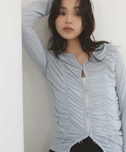 hellam(へラム)の「フロントギャザートップス(Tシャツ/カットソー・レディース・ホワイト/ブラック/チャコール/グレー/イエロー/ブルー・FREE)」の5枚目の写真