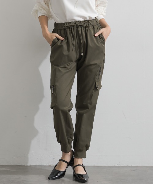 Material（Avenue）（マテリアル）の「【Material】圧縮ツイル ドロストウエスト ワークポケット リブ裾 ジョガー パンツ（カーゴパンツ・レディース・ピンクベージュ/ダークカーキ/ブラック・FREE）」の9枚目の写真