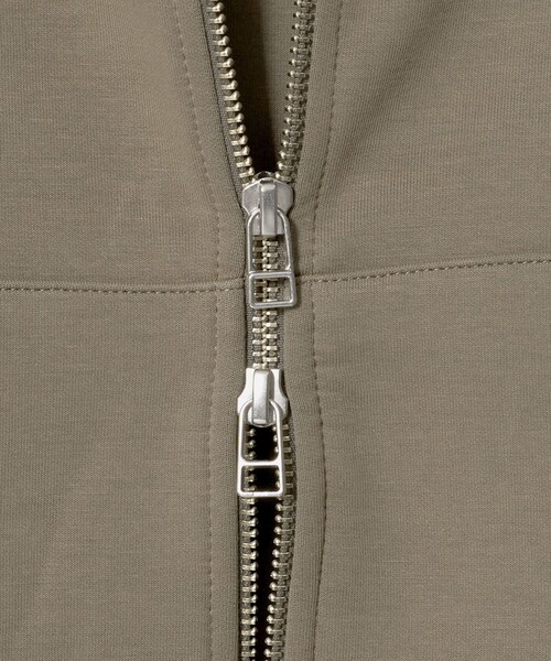 A DAY IN THE LIFE UNITED ARROWS(アデイインザライフユナイテッドアローズ)の「ダンボールニット ダブルジップパーカー <A DAY IN THE LIFE>(カーディガン/ボレロ・レディース・モカ/グレー系/ネイビー・FREE)」の8枚目の写真