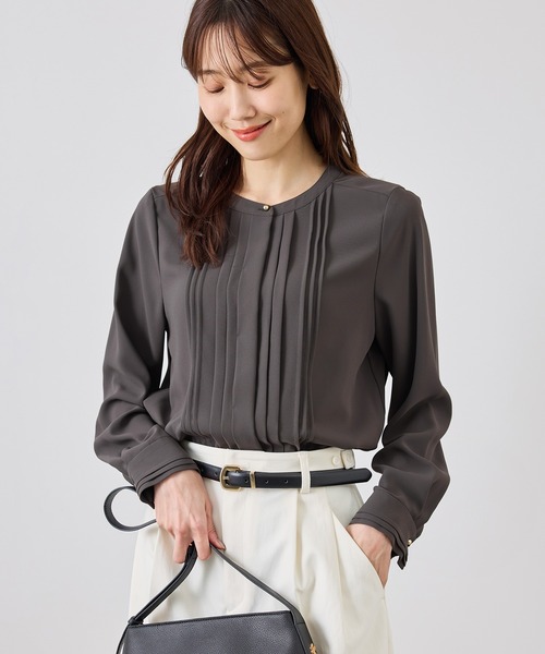 ROPE' PICNIC(ロペピクニック)の「【WEB限定】フロントピンタックブラウス 通勤 お仕事(シャツ/ブラウス・レディース・サックスブルー/チャコールグレー/ホワイト/ベージュ・L/M)」の1枚目の写真