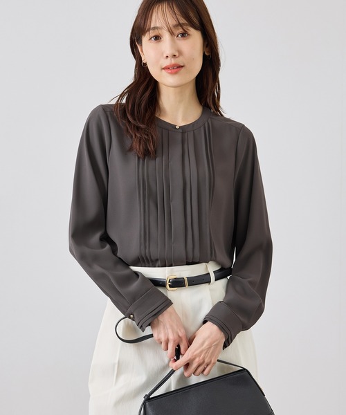 ROPE' PICNIC(ロペピクニック)の「【WEB限定】フロントピンタックブラウス 通勤 お仕事(シャツ/ブラウス・レディース・サックスブルー/チャコールグレー/ホワイト/ベージュ・L/M)」の7枚目の写真