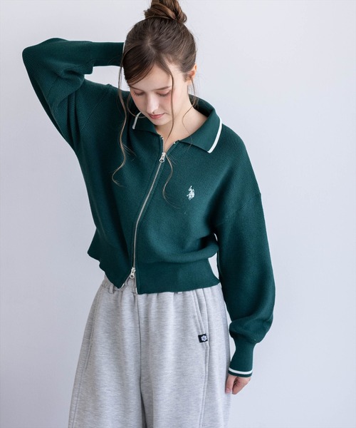 U.S. POLO ASSN.(ユーエスポロアッスン)の「【U.S. POLO ASSN.】clear 別注 ダブルジップニットトップス(Tシャツ/カットソー・レディース・グリーン/ブラウン/アイボリー・F)」の1枚目の写真
